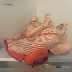 Nike HIIT workout shoes (super zoom)